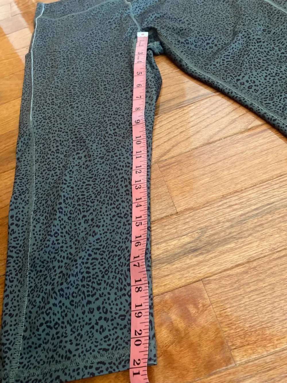 Tek Gear XXL Olive Green Animal Print Capri Leggings High Rise Pocket Active - Picture 10 of 10